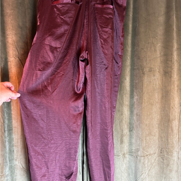 Good American Burgundy Washed Satin Straight Leg Pants size 10/30 - Picture 7 of 8